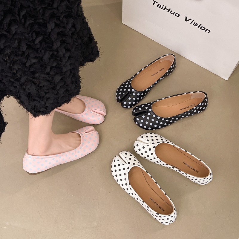 Women Split Toe Flats Polka Do - огляд і ціна Women'S Shoes For Standing All Day