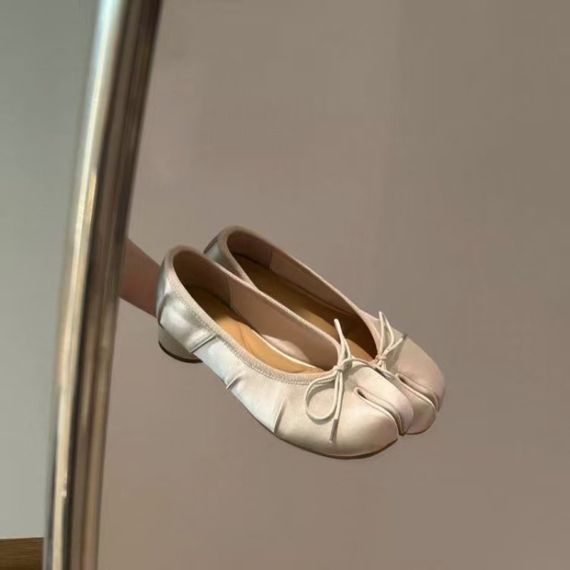 Sweet Bow Women's Spring 2026  - огляд і ціна Women Shoes Loafers